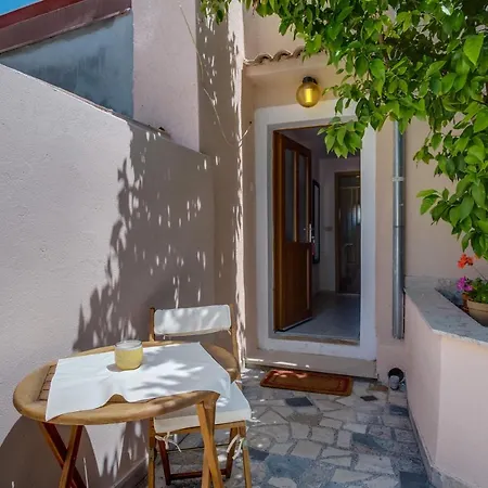 Apartment Mirjana New Mali Losinj Exterior photo