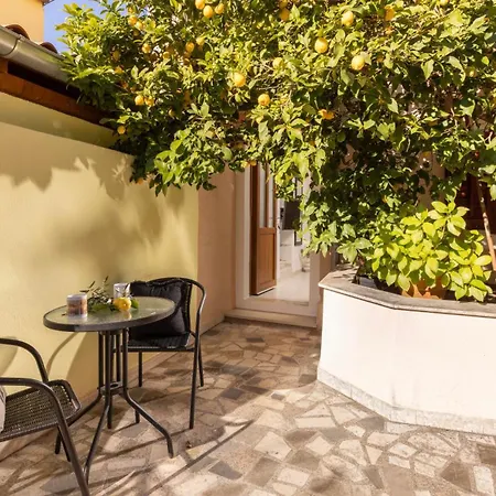 Apartment Mirjana New Mali Losinj Exterior photo
